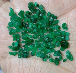 TOP GRADE RAW GREEN EMERALD  1 - 3 MM, EMERALD ROUGH CRYSTAL FROM SWAT PAKISTAN. - Picture 1 of 6