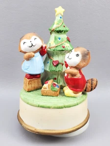 Vintage Music Box Christmas Tree and Cats Kittens Plays Silver Bells Taiwan - Picture 1 of 11