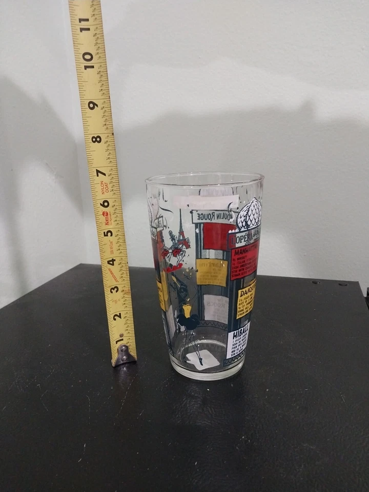 Coctelera vintage temática París con recetas azul rojo amarillo blanco UC Foto 1 de 4