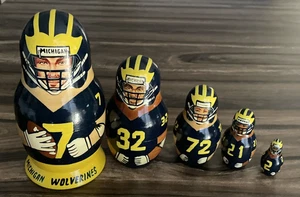 College Michigan Wolverines Football Sport Hand Painted Wooden Nesting Doll - Imagen 1 de 16