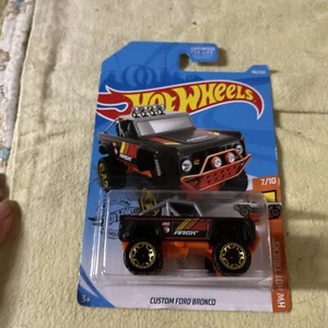 Hot Wheels Treasure Hunt TH Custom Ford Bronco 2019 HW Hot Trucks 7/10 - Picture 1 of 2