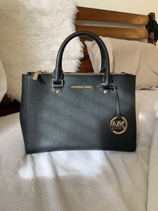 michael kors sutton handbag
