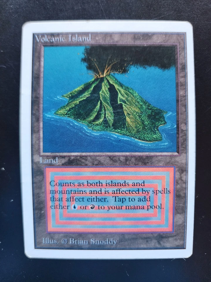Volcanic Island Magic: the Gathering MTG x1 Unlimited Edition Moderately Played  - Image 1 of 4