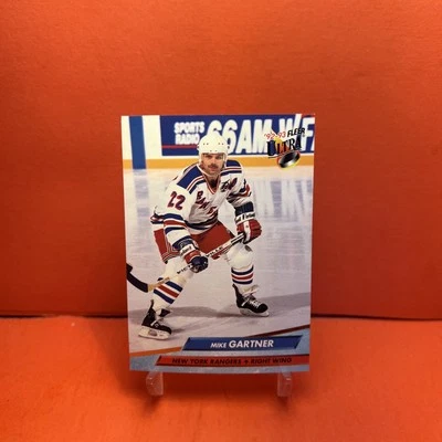 1992-93 Fleer Ultra Mike Gartner #135 HOF EX🦄 - Image 1 of 2