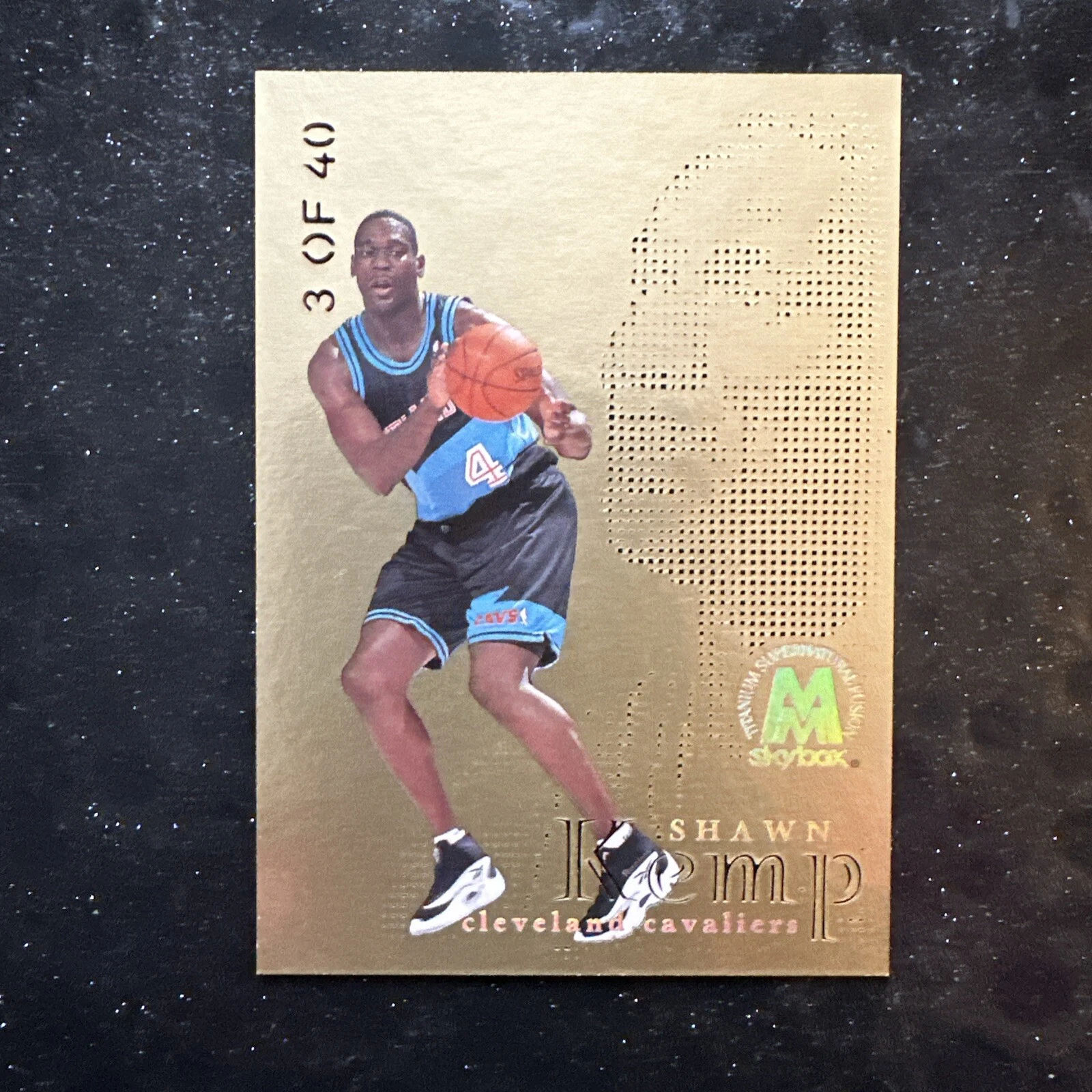 SHAWN KEMP 1998-99 Skybox Molten Metal Titanium Fusion #42 Missing Serial #
