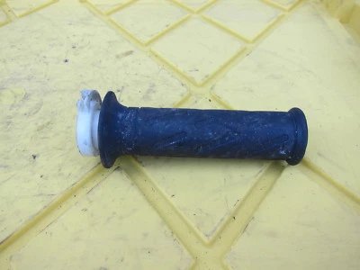 Suzuki Bandit 600 GSF600S 2000 OEM TUBO DE AGARRE DEL ACELERADOR DERECHO Foto 1 de 4