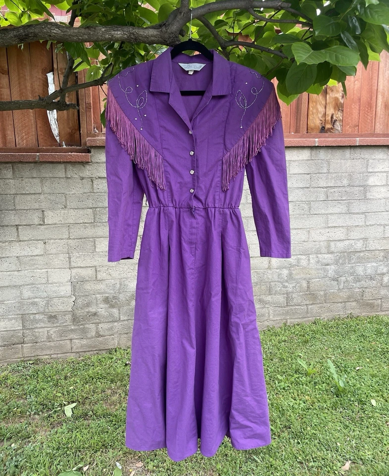 复古 Lilia Smith 连衣裙 尺寸 7/8 紫丁香 紫色 西部 铆钉 流苏 Rodeo 美国 Maxi — 第 1/4 张图片