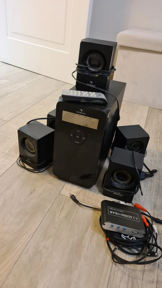 Amplificatore Home Theatre. Sistema 5.1 con telecomando. - Immagine 1 di 1