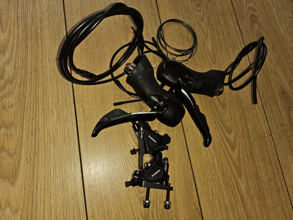 Shimano ST-RS505 Hydraulic Disc Brake STI Levers And Calipers 11 Speed Double  - Image 1 of 4