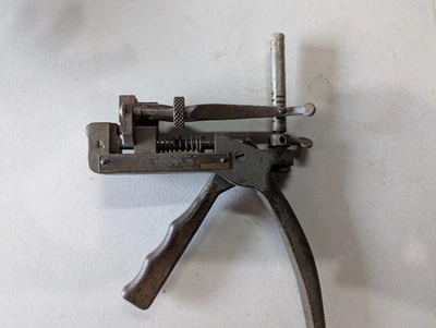 Antique Curtis Industries - Cleveland, OH - Model F Key Cutter - GM Keys - Image 1 of 4