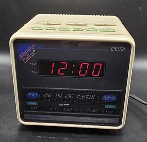 Soundesign Retro CUBE MORNING CALL Modello 3634 AM/FM Orologio Elettronico Radio LEGGERE - Foto 1 di 2