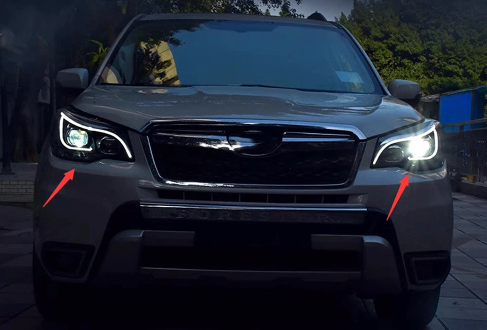 Conjunto de faros LED delanteros exteriores de plástico ABS para Subaru Forester 2013-2018 Foto 1 de 4