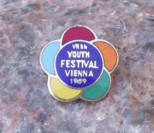 1959 WFDY 7th World Youth Festival Vienna Austria Flower Logo Pin Badge - Picture 1 of 2