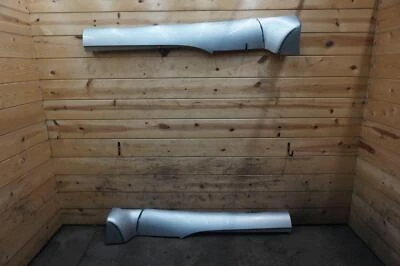 Комплект из 2 серебряных молдингов для левой и правой стороны юбки 10378334 Chevrolet SSR 03-06 *Примечание - Изображение 1 из 4