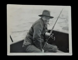 Fotografía De Colección Pesca en el Océano Dr. Frank Lederfeind Americana Instantánea Nueva York Roma NY - Imagen 1 de 8