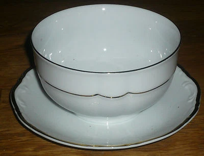 1 Sauciere  Mitterteich FORM  2350   Goldrand  - Bild 1 von 3