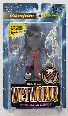 FIGURA DE ULTRA ACCIÓN WETWORKS VAMPIRE 7 3/4 PULGADAS CON ARMADURA DE PIERNA EXTRAÍBLE         Foto 1 de 4