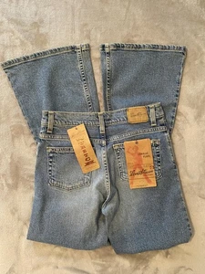 NWT Levi Strauss Signature Jeans Girls 16R Blue Lowrise Flare Stretch Denim - Picture 1 of 9