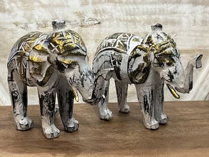 VTG Wood 2 Elephant's, Hand Carved in Indonesia , White Wash, Gold Glitter 6x7" - Picture 1 of 24