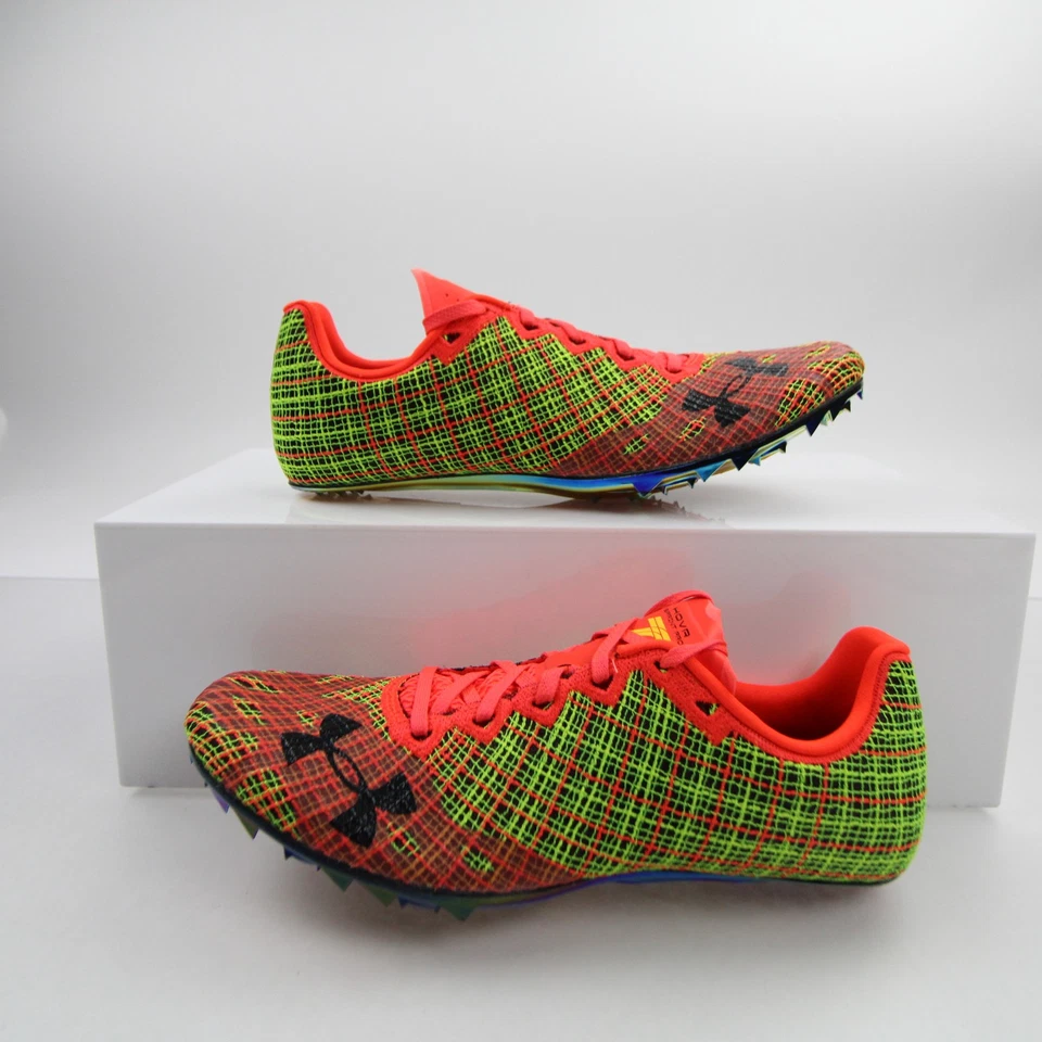 Botín Under Armour Track para hombre amarillo/rojo usado Foto 1 de 1