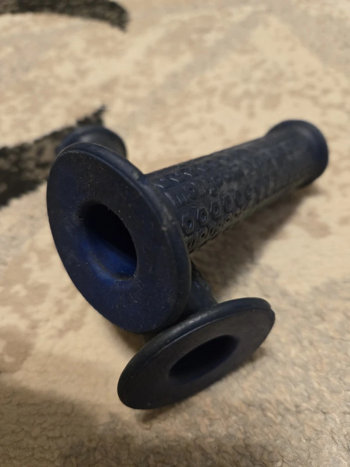  OLD SCHOOL BMX ORIGINAL AÑOS 70 1980 EMPUÑADURA DE MANGOSTA en Azul DE COLECCIÓN RARA  Foto 1 de 3