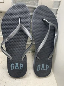 Gap Flip Flops Slip On Basic Rubber Beach Sandals Size 7 - Picture 1 of 3