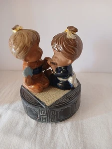 Vintage Boy & Girl Playing Flute Ceramic Rotating Music Box Figurine Japan ⭐ - Picture 1 of 6