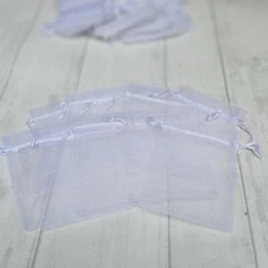 20 weiße Organza Geschenktüten (7 x 9 cm). Ideal für Schmuck, Macher. PORTOFREI - Bild 1 von 2