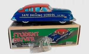 Schylling Blech Student Fahrer Aufziehen kein Fall Auto Neu im Karton AUSLAUF - Bild 1 von 6