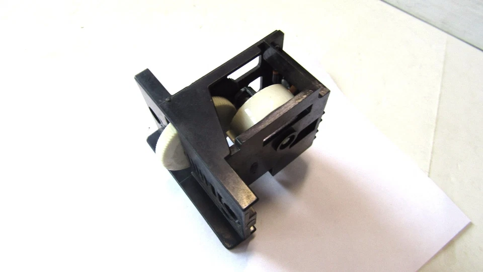 E69Z-11691-A FORD fits 1986 1990  FORD AEROSTAR INTERIOR LIGHT   DIMMER SWITCH  - Image 1 of 4