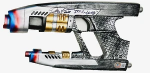 Avengers Infinity War Signed Chris Pratt "Star-Lord" Blaster Beckett Witnessed - Picture 1 of 11