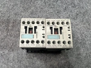 2 x Siemens 3RH1122-1BB40 - Picture 1 of 7