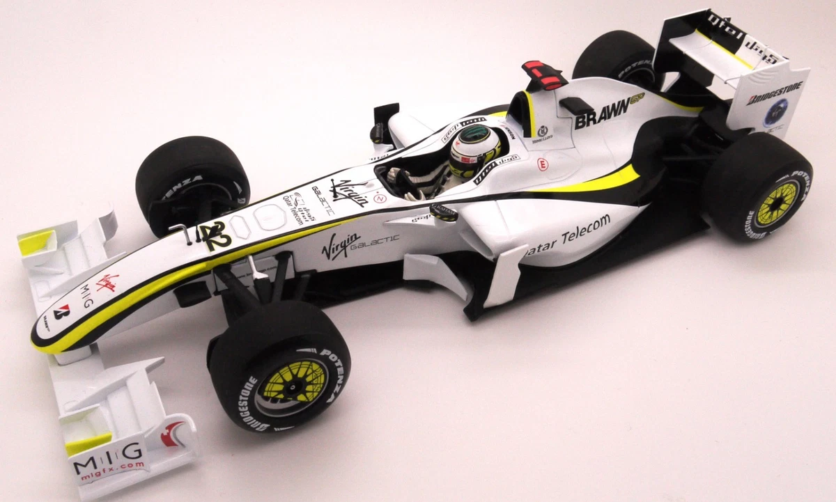 MINICHAMPS Jenson Button Diecast Racing Cars 2009 Vehicle Year for