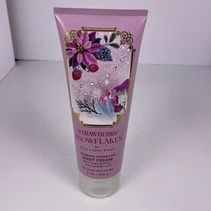Bath & Body Works Strawberry Snowflakes Ultimate Hydration Body Cream 8 oz - Picture 1 of 3