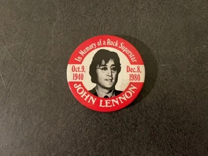 John Lennon In Memory of a Rock Superstar (1980) 3" Red Vintage Pin-Back Button - Picture 1 of 2