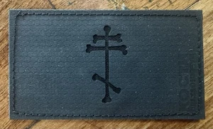 Parche Distrikt15 “Kosti” corte láser variante negra - Imagen 1 de 2