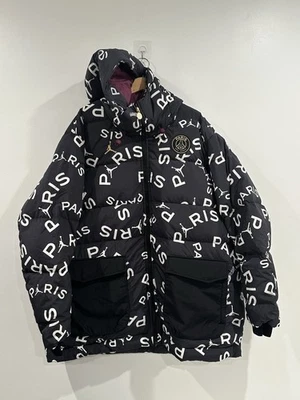 Parka Air Jordan x Paris Saint-Germain Down AOP 'Negra' Talla Hombre XXL Foto 1 de 4