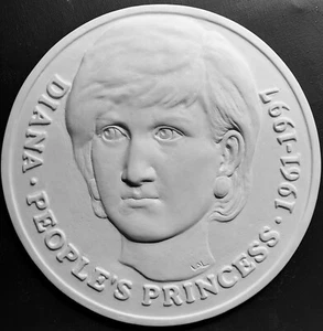 Princess Diana Australian Sculpture Art Home Decor Wall Plaque By Val. 10" - Bild 1 von 2