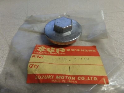 Nuevo de Lote Antiguo Suzuki OEM Tapa de Inspección 1982 DR125 1982-83 GN125 1980-82 GN400 11175-37110 Foto 1 de 4