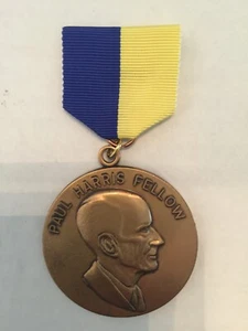 PAUL HARRIS FELLOW - MEDALLION & TIE TACK - IN BLUE CASE - ROTARY FOUNDATION - Picture 1 of 4