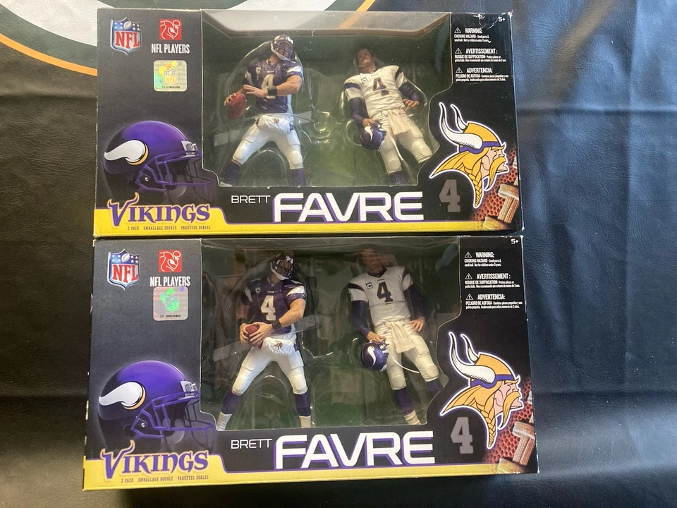 Brett Favre Minnesota Vikings Two Pack Figures Lot Of 2 - Image 1 of 1