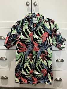 Hurley Short Sleeve Shirt In White Size Medium tailored fit - Picture 1 of 2