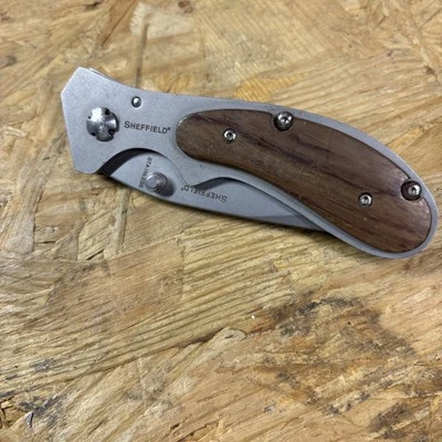 Cuchillo de bolsillo Sheffield mango de madera con clip para cinturón linerlock hoja de acero inoxidable — Foto 1 de 4