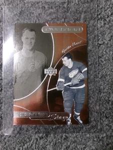 2000 Upper Deck Hockey Card - Center Stage - #CS9 Gordie Howe - Detroit Red Wings - sehr guter Zustand + - Bild 1 von 2