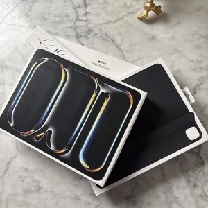 Apple iPad Pro 13” (2024) – 1TB Wi-Fi + Cell – Nano-texture + Accessories Bundle - Picture 1 of 23