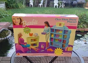 New! Barbie Chic Shoe Store Playset 2000 Mattel #88810 - Picture 1 of 5