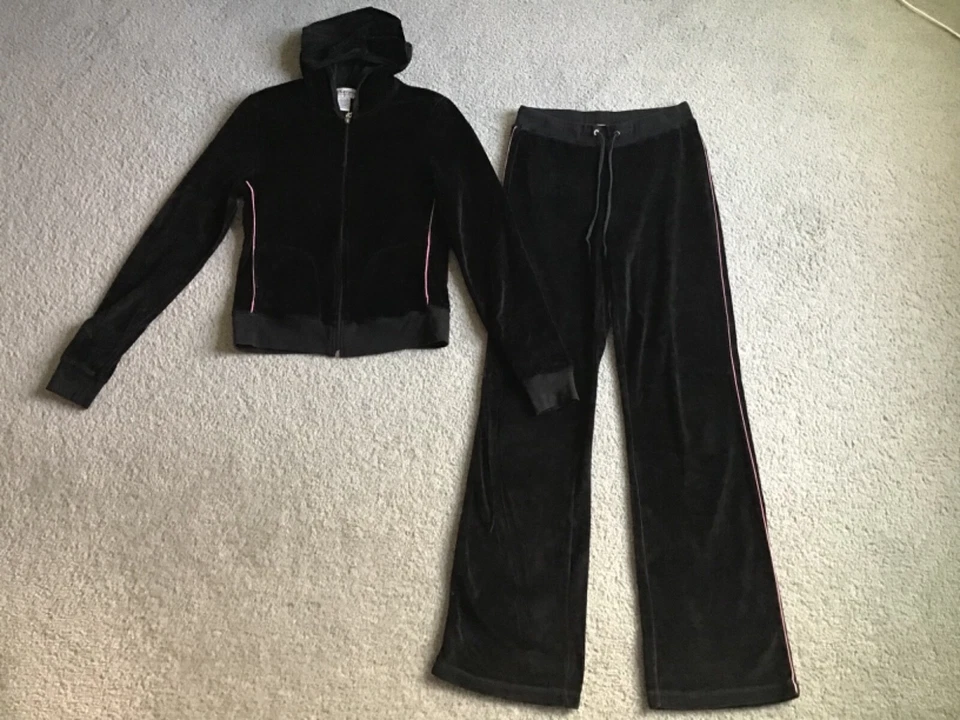 Conjunto combinando de veludo preto autoestima - Moletom com capuz calça média pequena - Imagem 1 de 1