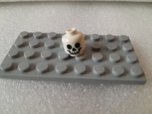 Lego White Minifigure Head Skull Castle Skeleton Standard Pattern - Picture 1 of 2