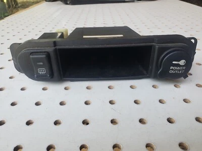 2000 2001 2002 03 2004 2005 Dodge Neon Power Outlet / Rear Defrost Dash Console Foto 1 de 3