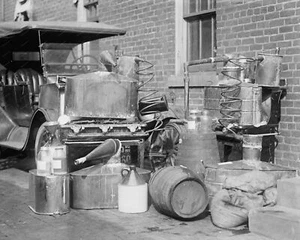 Still Raid Prohibition 1922 Vintage 8x10 Reprint Of Old Photo - Bild 1 von 1